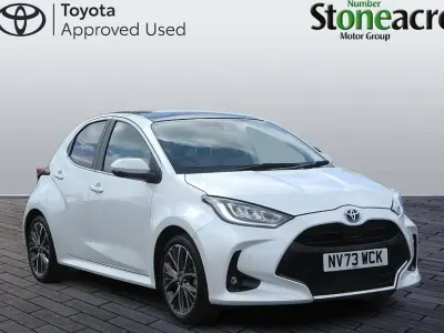 Used Toyota Yaris 116 HP (85 kW) 2024 White Hatchback