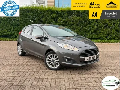 Used Ford Fiesta Titanium X 100 HP (73 kW) 2017 Grey Hatchback