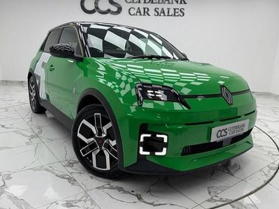 Used Renault 5 E-Tech Komfort 110 kW (150 HP) 2025 Hatchback