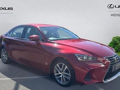 Used Lexus IS300h 223 HP (164 kW) 2017 Mesa red Sedan