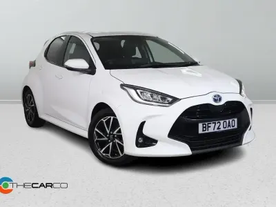 Second-hand Toyota Yaris Hybrid Design 2022 Alb Hatchback