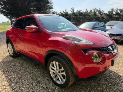 Used Nissan Juke N-Connecta 110 HP (80 kW) 2016 Red SUV