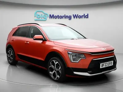 Used Kia Niro 139 HP (102 kW) 2023 Orange SUV