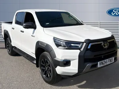 Begagnad Toyota HiLux 204 HK (150 kW) 2024 Pickup