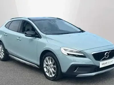 Usado Volvo V40 Pro 150 CV (110 kW) 2016 Azul Utilitario