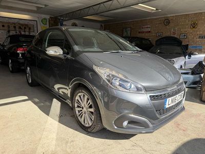 Second-hand Peugeot 208 Active 2016 Gri Hatchback