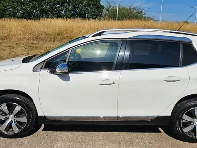 Used Peugeot 2008 Allure 2014 Ice white SUV