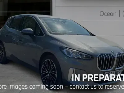 Begagnad BMW 230e Active Tourer Luxury Line 322 HK (236 kW) 2025 Grå Minibuss