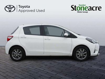 Used Toyota Yaris 111 HP (81 kW) 2018 White Hatchback