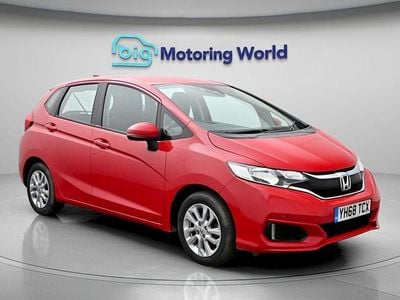 Used Honda Jazz SE 101 HP (74 kW) 2018 Red Hatchback