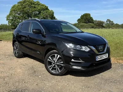 Used Nissan Qashqai N-Connecta 115 HP (84 kW) 2018 Black SUV