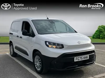 New Toyota Proace 50 kW (68 HP) 2025 White MPV
