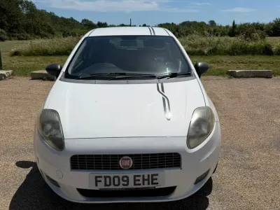 Used Fiat Grande Punto 2009 White Hatchback