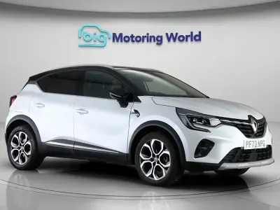 Używany Renault Captur Techno 160 KM (117 kW) 2023 Biały SUV