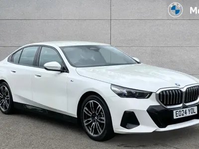 Begagnad BMW 520 M Sport 208 HK (152 kW) 2024 Vit