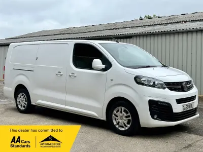 Used Vauxhall Vivaro Sportive 150 HP (110 kW) 2019 White MPV