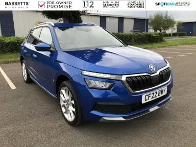 Usado Skoda Kamiq SE L 148 CV (108 kW) 2022 Azul SUV