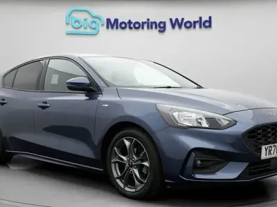 Used Ford Focus ST-Line 125 HP (91 kW) 2020 Blue Hatchback