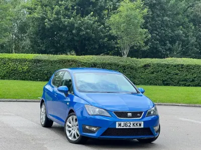 Begagnad Seat Ibiza FR 2012 Blå Halvkombi