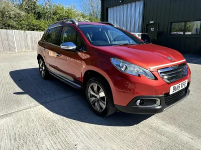 Begagnad Peugeot 2008 Allure 92 HK (67 kW) 2015 Röd SUV