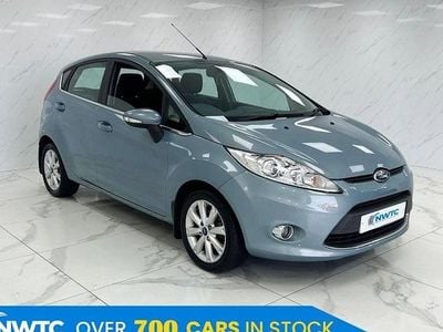 Usado Ford Fiesta Zetec 82 HP (60 kW) 2008 Azul Citadino