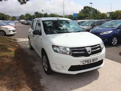 Used Dacia Sandero Ambiance 75 HP (55 kW) 2015 White Hatchback