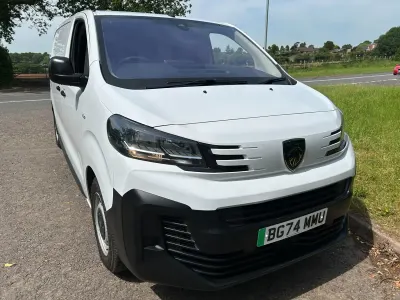 Käytetty Peugeot e-Expert