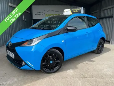 Used Toyota Aygo X-cite 68 HP (50 kW) 2016 Blue Hatchback