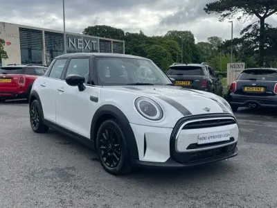 Used Mini Cooper Classic 134 HP (98 kW) 2023 White Hatchback