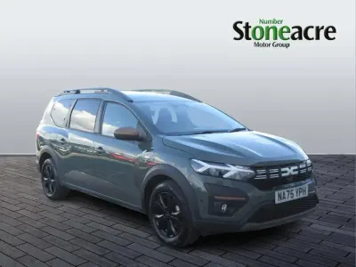 Usado Dacia Jogger Extreme 141 CV (103 kW) 2025 Verde Monovolumen