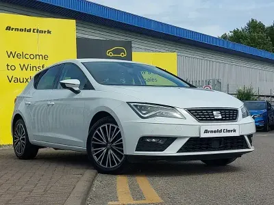 Used Seat Leon XCELLENCE Lux 190 HP (139 kW) 2019 White Hatchback