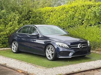 Usado Mercedes C200 AMG Line Premium Plus 2017 Azul Sedan