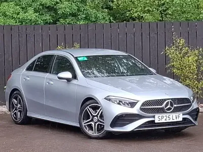 Käytetty Mercedes A200 Executive 163 HP (119 kW) 2025 Hopea Sedan
