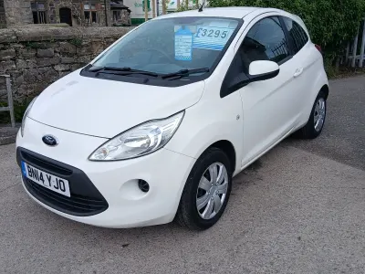 Used Ford Ka 69 HP (50 kW) 2014 White Hatchback