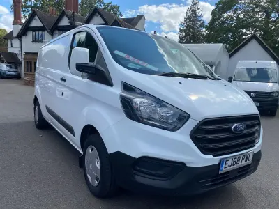 Used Ford Transit Custom 105 HP (77 kW) 2018 White Van