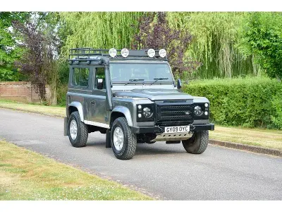 Used Land Rover Defender 122 HP (89 kW) 2009 Grey Estate