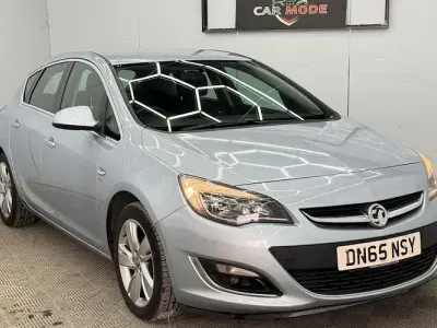 Usado Vauxhall Astra SRi 140 HP (102 kW) 2015 Citadino