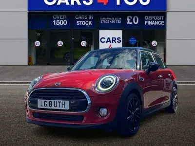 Used Mini Cooper Hatch 116 HP (85 kW) 2018 Red Hatchback
