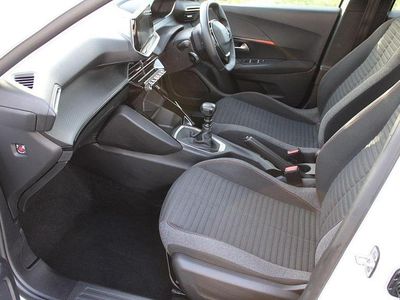 White Used 2021 Peugeot 2008 Active Premium SUV | £12,669 (Fair price)