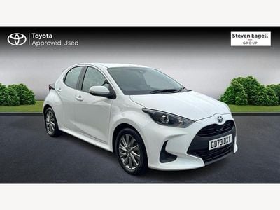 Used Toyota Yaris Hybrid 114 HP (83 kW) 2024 White Hatchback