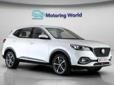 Używany MG HS Excite 162 KM (119 kW) 2023 Biały SUV