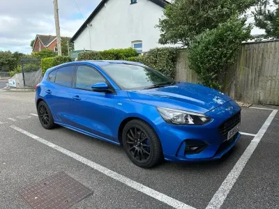 Used Ford Focus ST-Line 125 HP (91 kW) 2019 Blue Hatchback