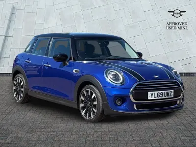 Używany Mini Cooper Exclusive 136 KM (100 kW) 2020 Niebieski Hatchback