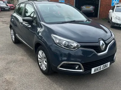 Usado Renault Captur Expression+ 90 CV (66 kW) 2015 Azul SUV