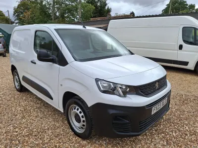 Used Peugeot Partner Premium 131 HP (96 kW) 2023 White MPV