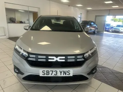 Begagnad Dacia Sandero Expression 2023 Grå Halvkombi