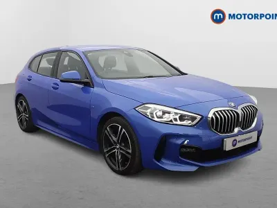 Begagnad BMW 118 M Sport 136 HK (100 kW) 2021 Blå Halvkombi