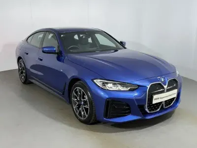 Usado BMW i4 M Sport 210 kW (286 CV) 2024 Azul Berlina