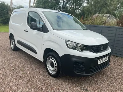 Used Peugeot Partner Premium 131 HP (96 kW) 2023 White MPV