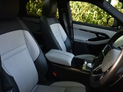 Used Land Rover Range Rover evoque HSE Dynamic 309 HP (227 kW) 2022 Portofino blue metallic with cloud and ebony perforated hide SUV